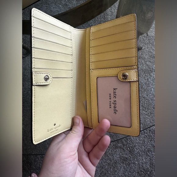 Kate Spade matching wallet - Picture 2 of 4
